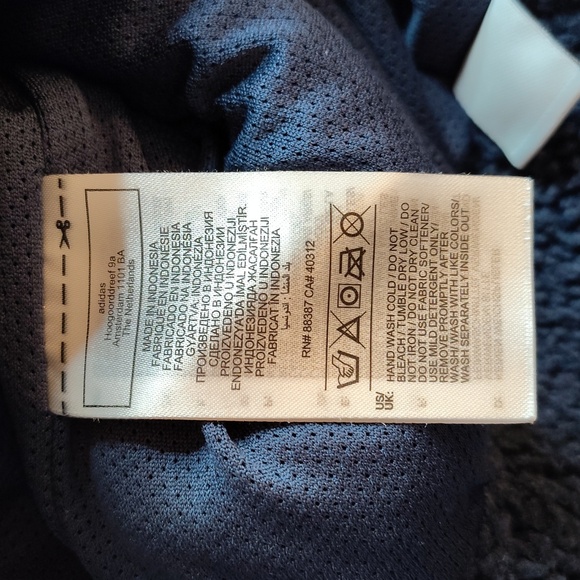 🎽 Adidas X Blondey McCoy Sherpa Reflective Shorts. Size Small. - Picture 14 of 16